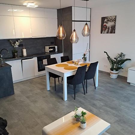 Apartamento Apartament Sloneczny Jelenia Góra Exterior foto